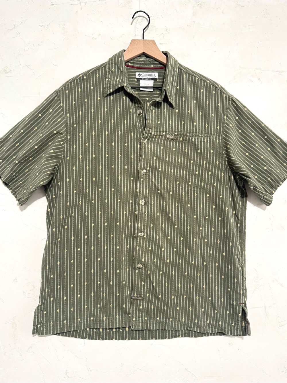 Columbia Olive Green Textured Stripe Short Sleeve Button Up Shirt 100% Cotton M